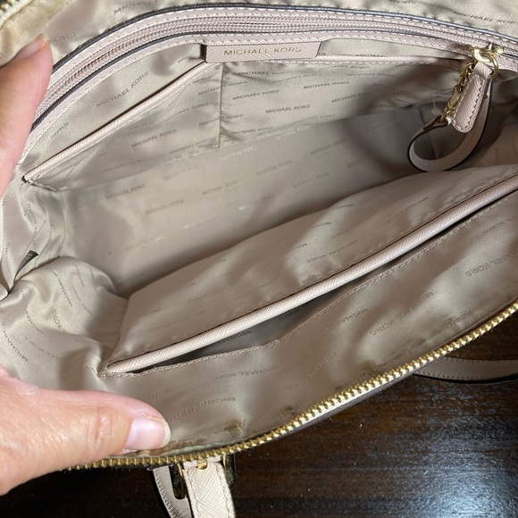 Michael Kors NWOT Tote shoulder Bag - Picture 6 of 9